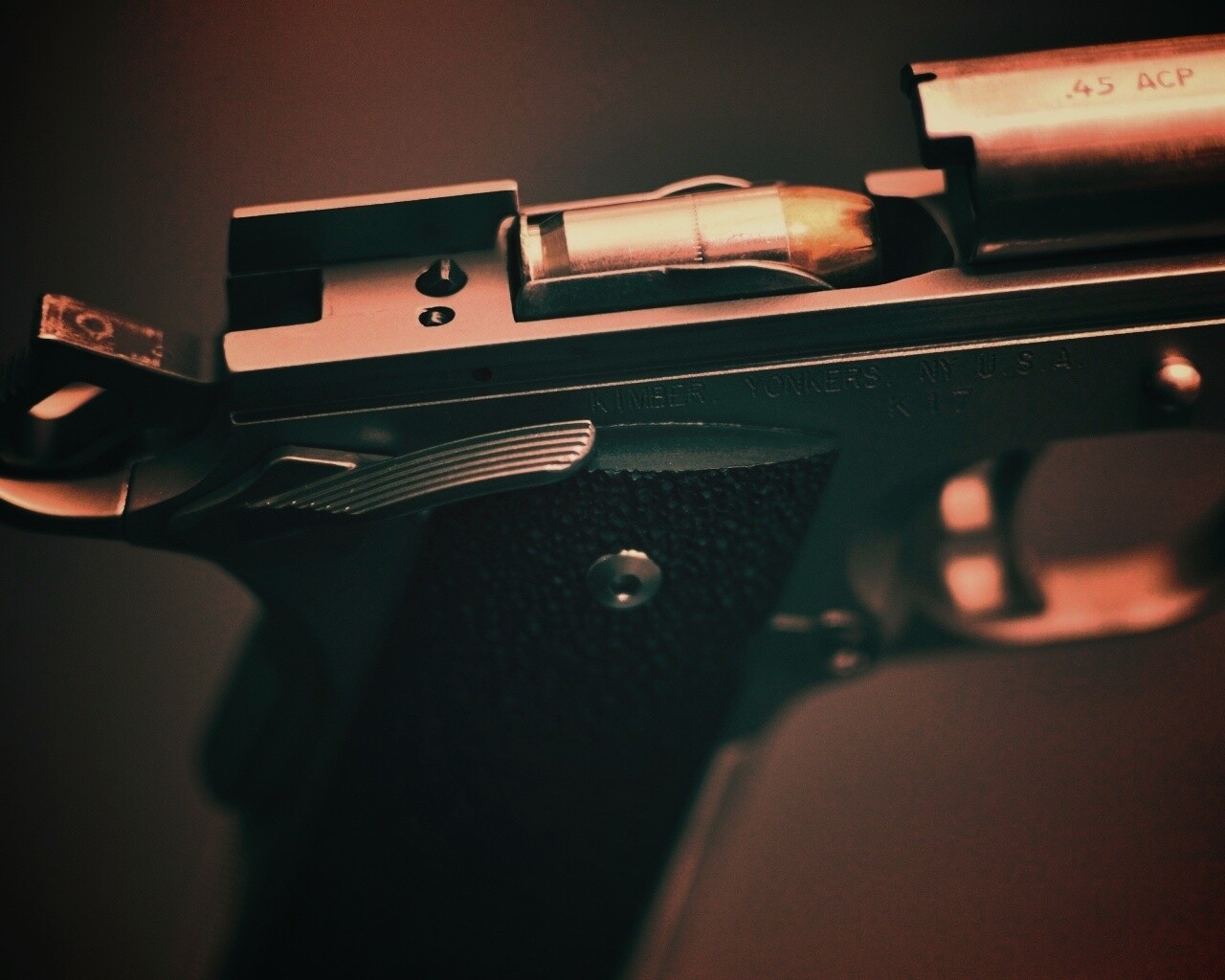 Разобранный пистолет обои