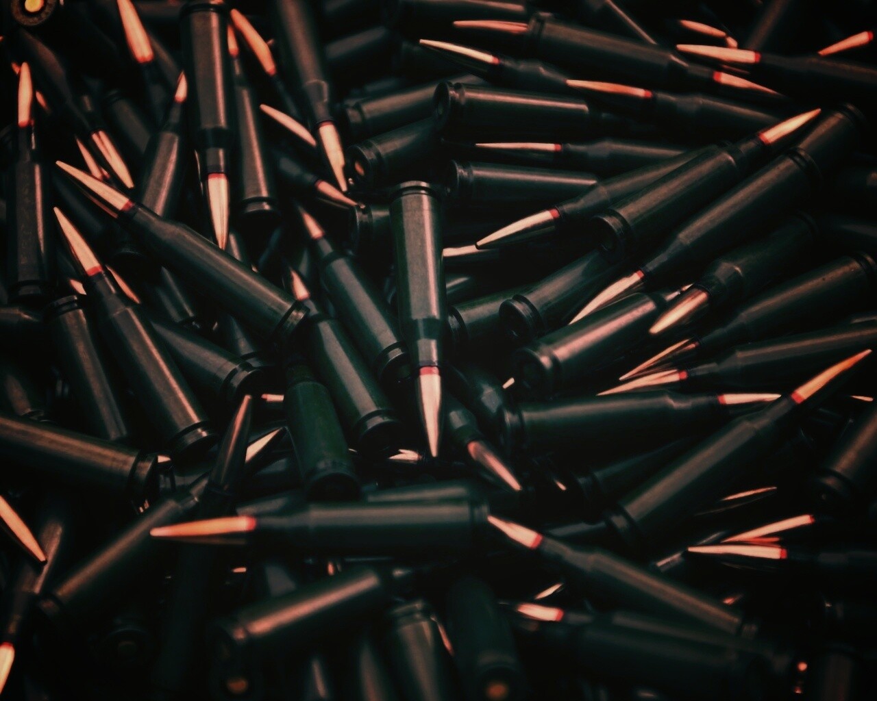 Черные патроны обои