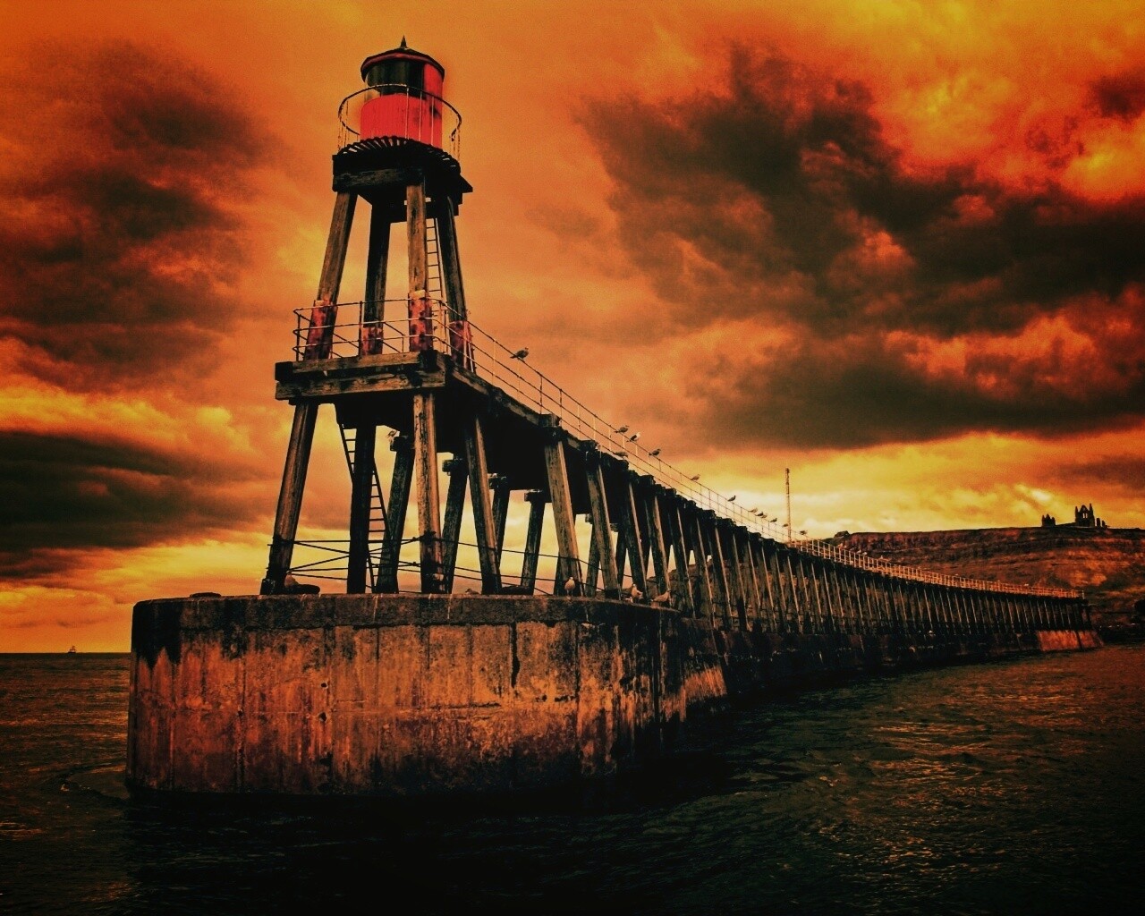 Деревянный маяк обои