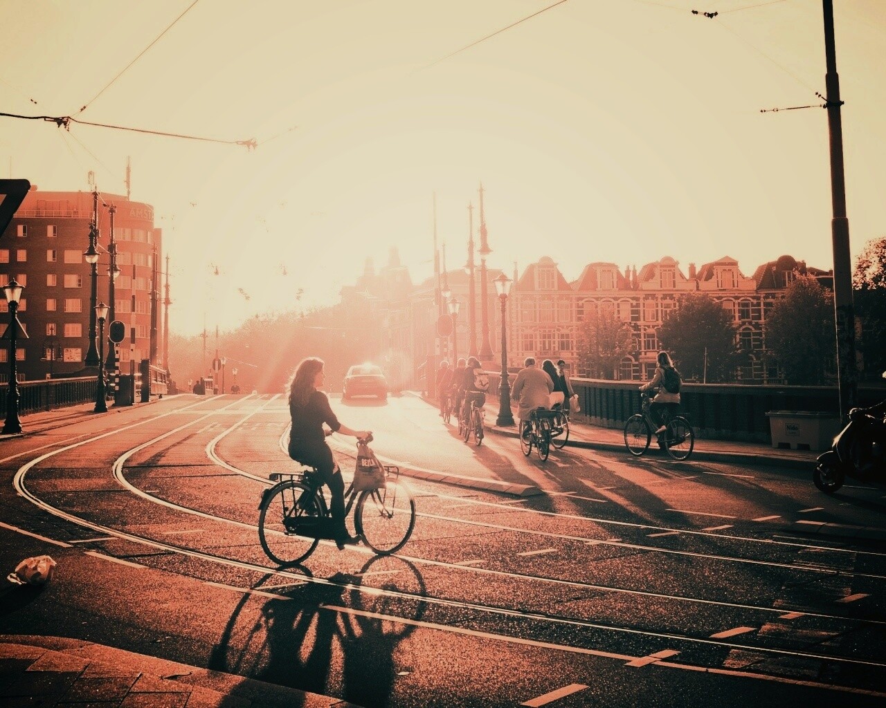 Утро в европейском городе обои