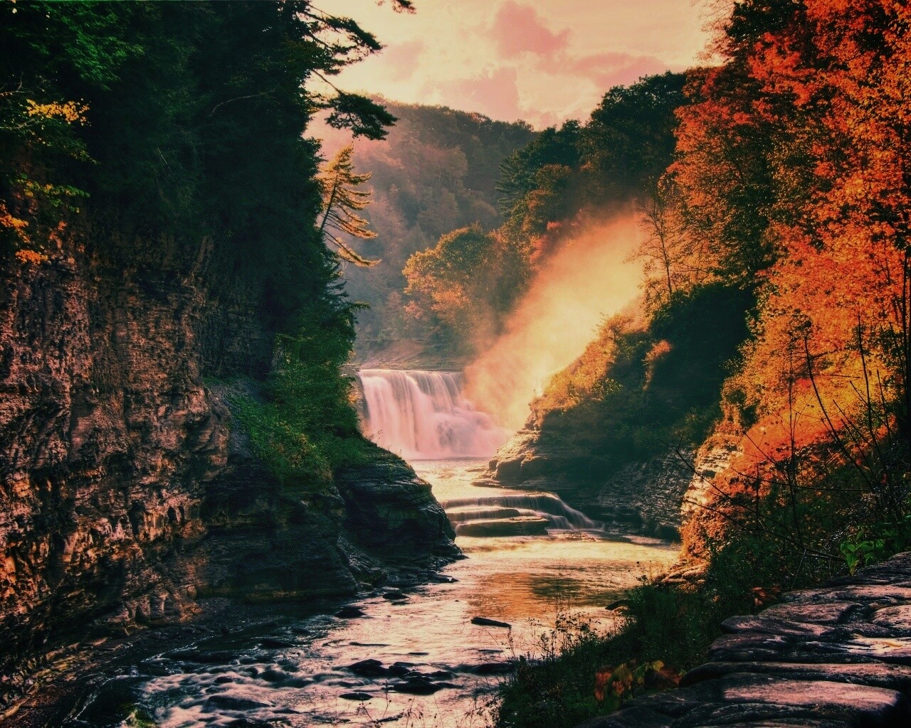 Скалистый водопад обои