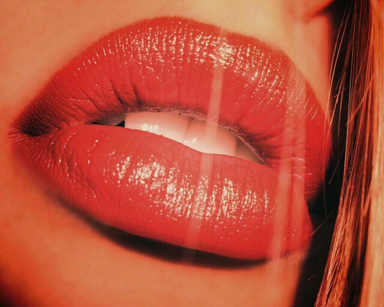 Сочные губы обои