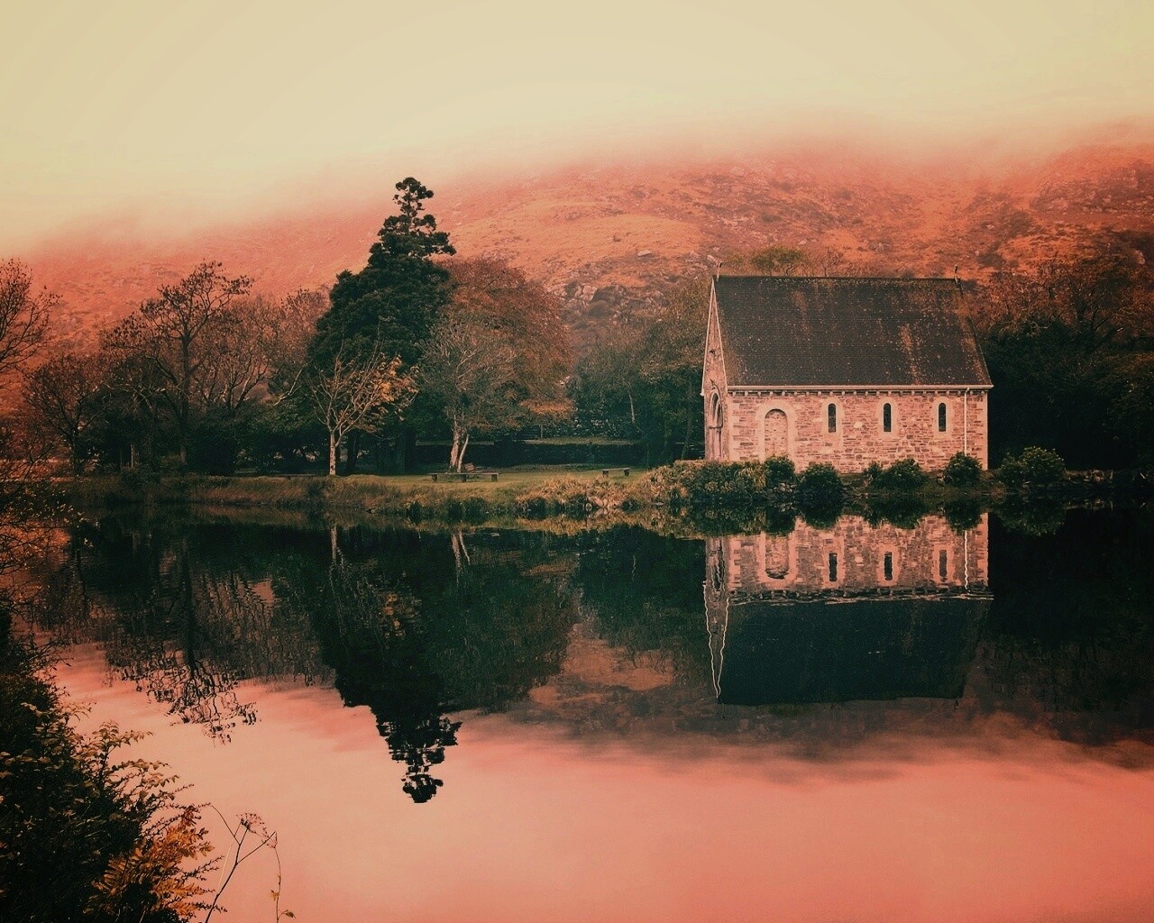 Живописный дом обои