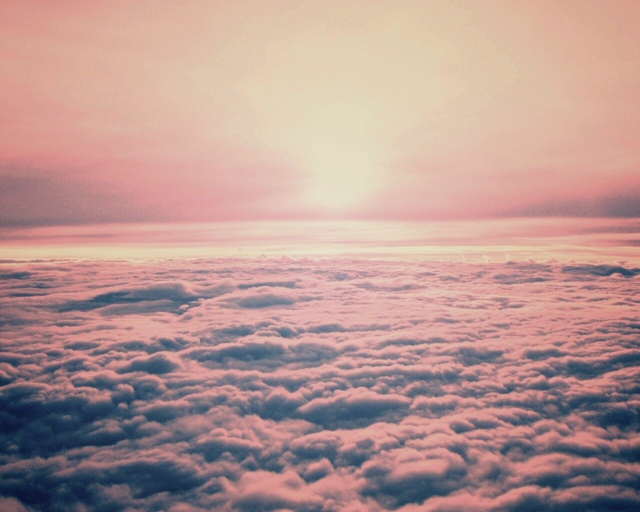 Над облаками обои