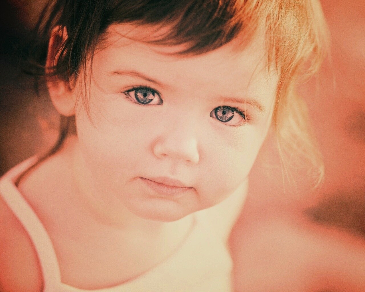 Детское личико обои