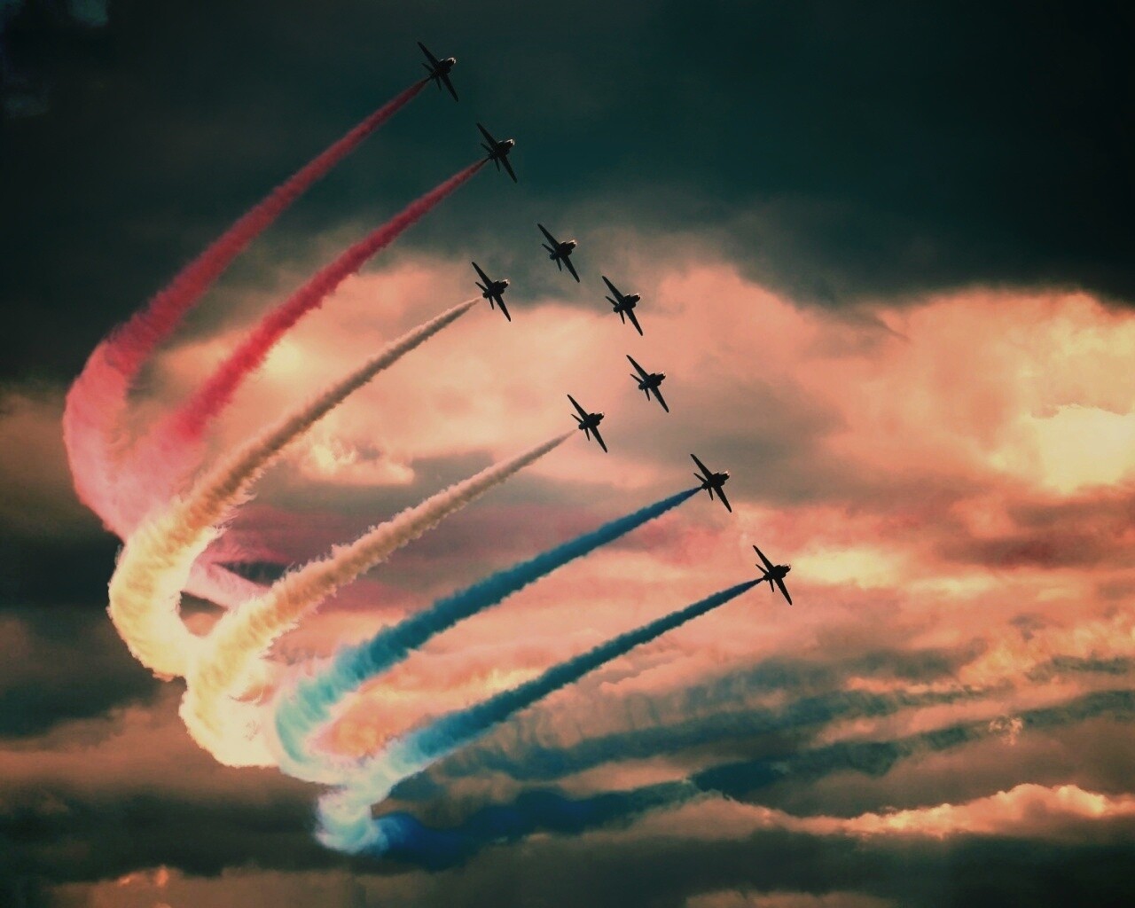 Радужная авиация обои