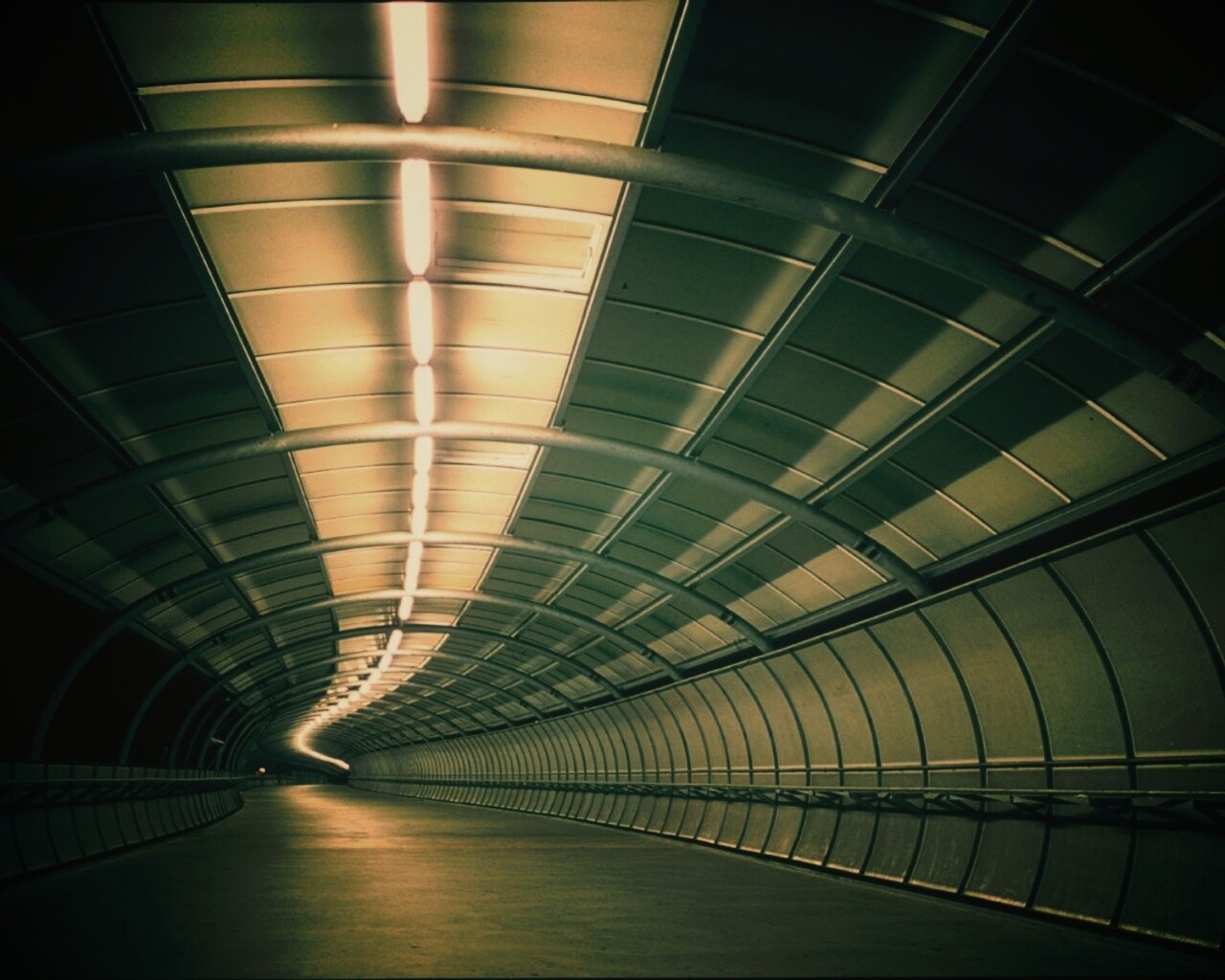 Пешеходный тоннель обои