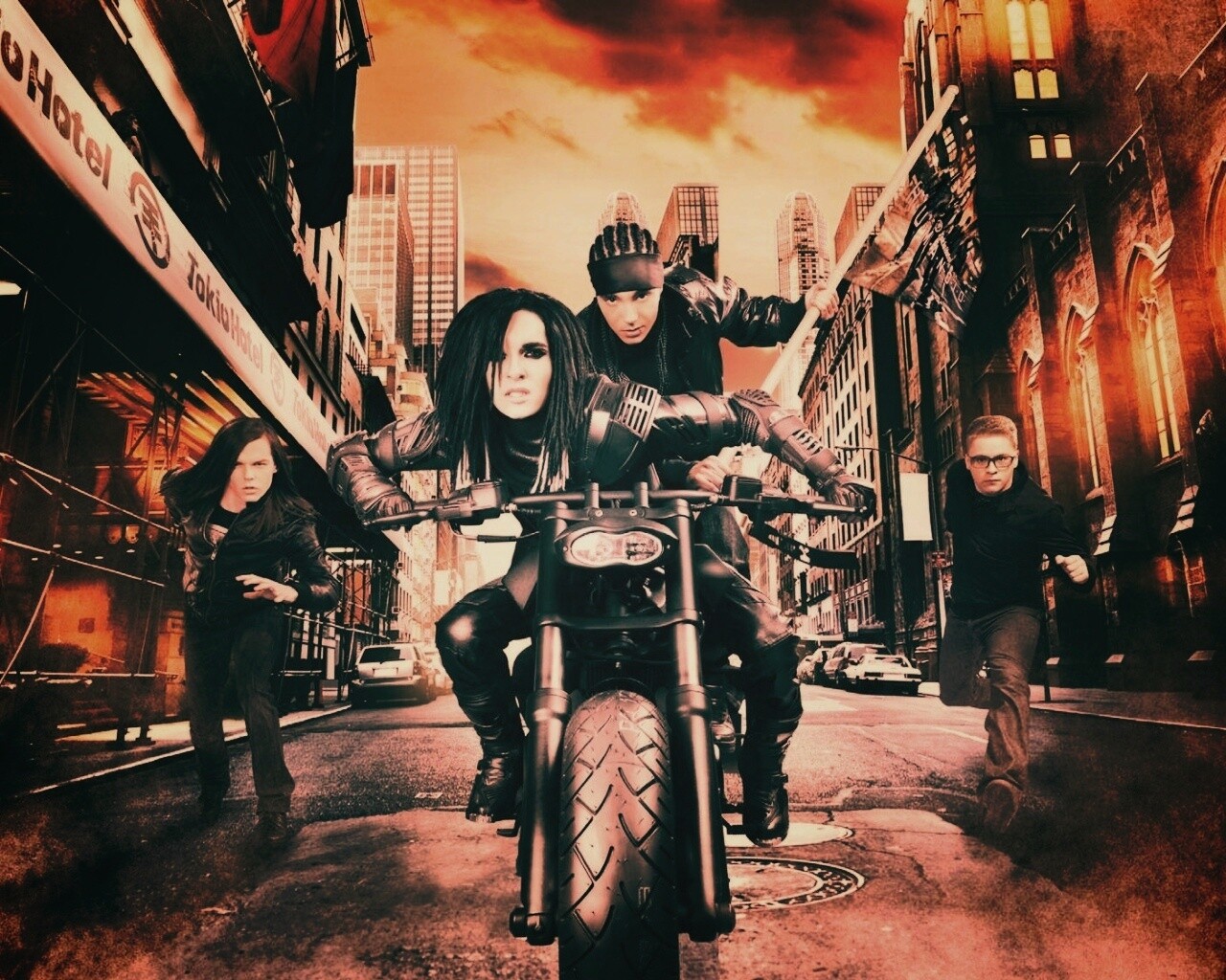 Tokio Hotel на мотоцикле обои
