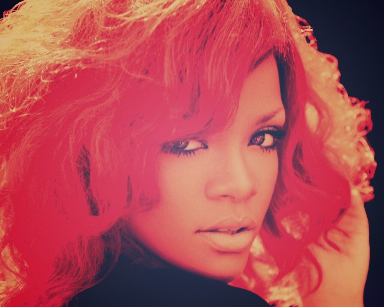 Огненная Рианна обои