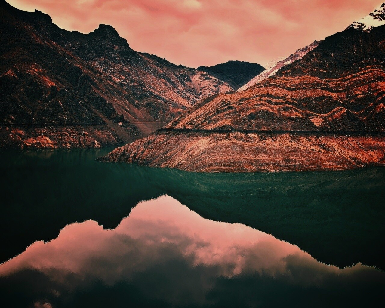 Горное озеро обои