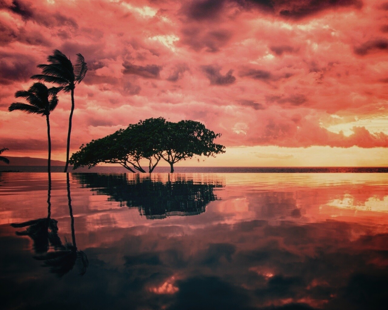 Восход над озером обои