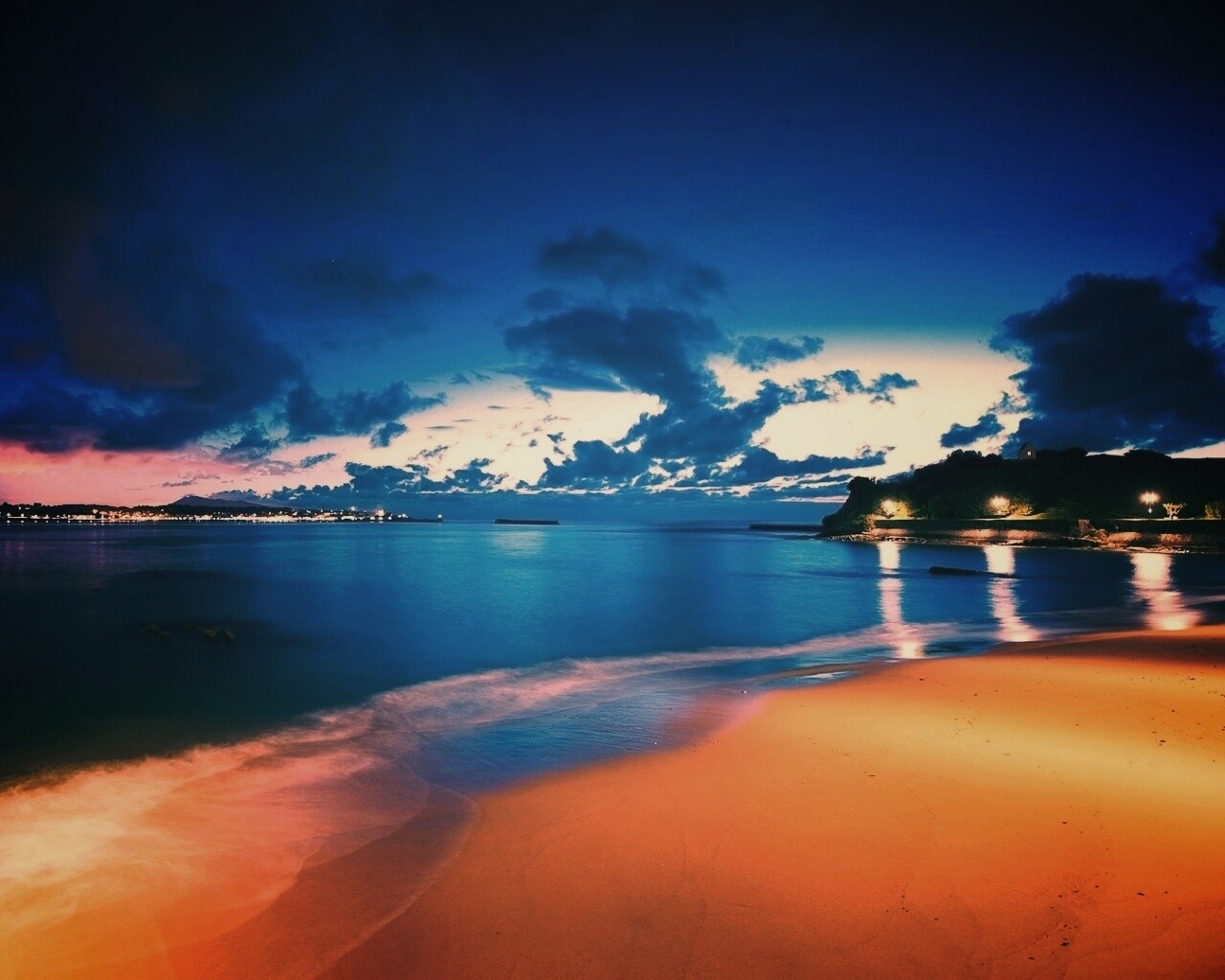 Пляж во франции ночью обои