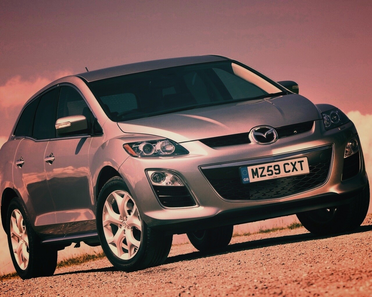 Кроссовер Mazda обои