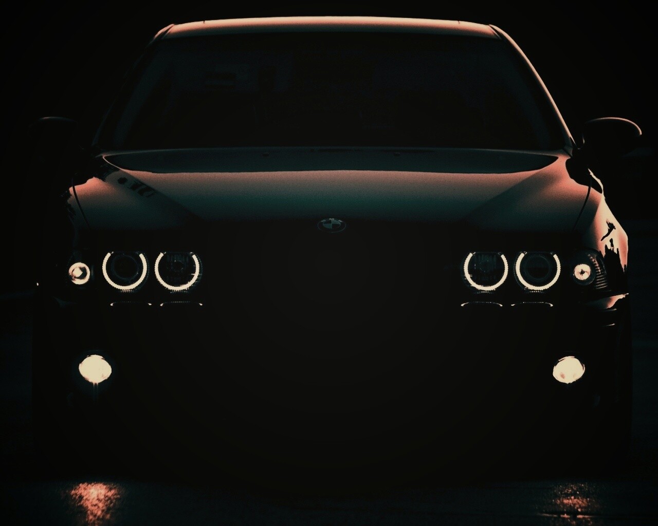 Чёрный BMW обои