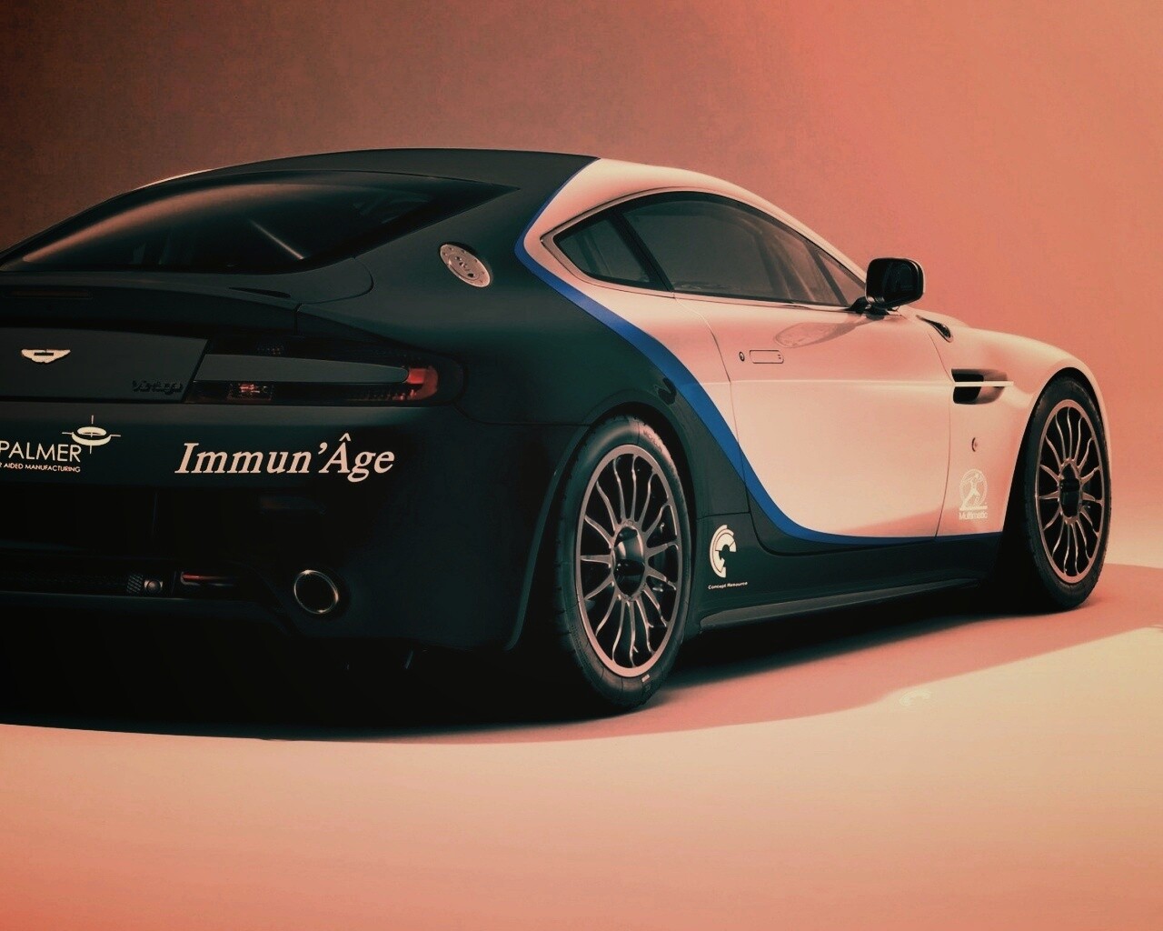 Астон Мартин обои