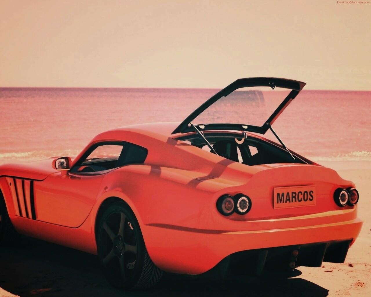 Marcos на пляже обои