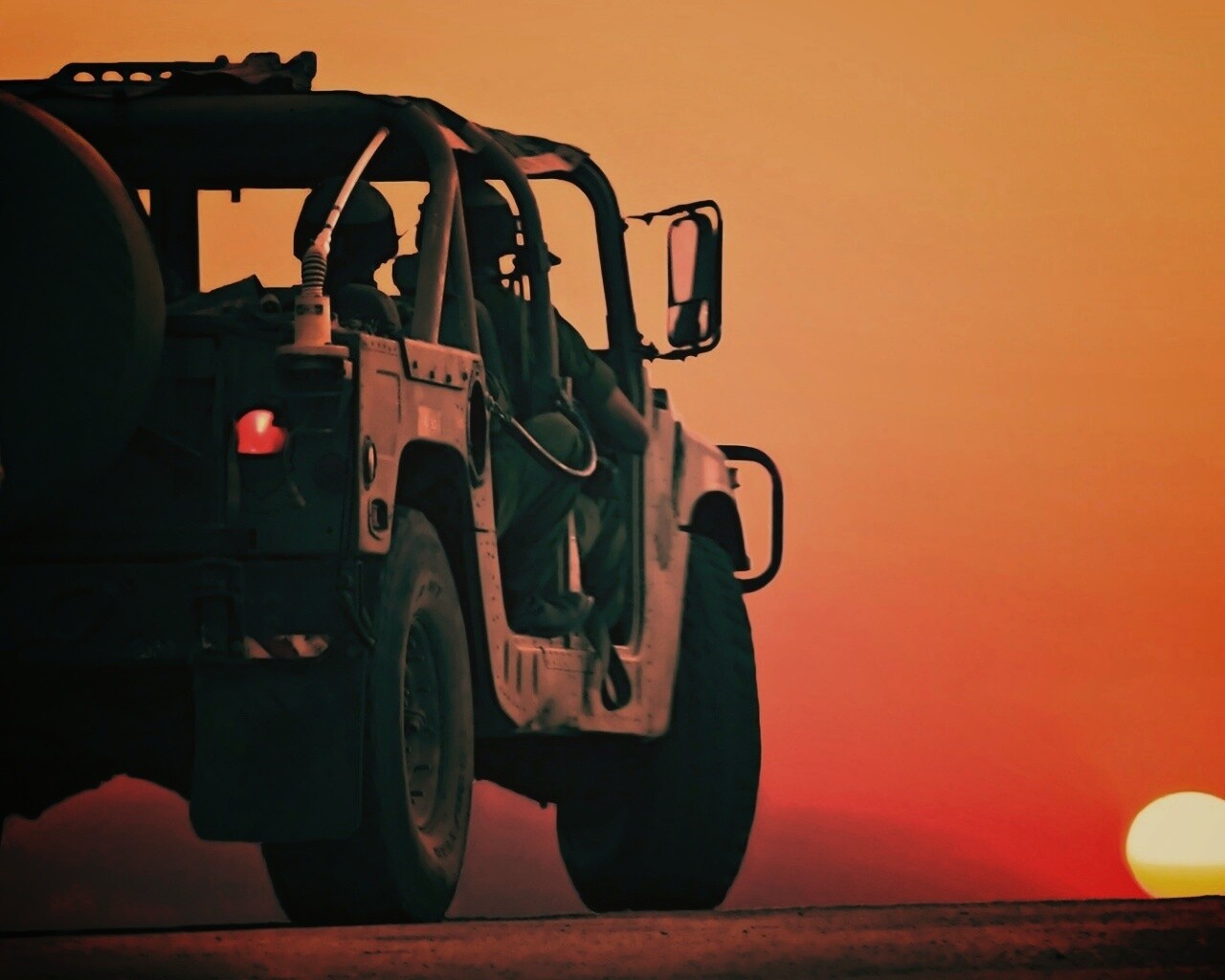 Военный Hammer обои