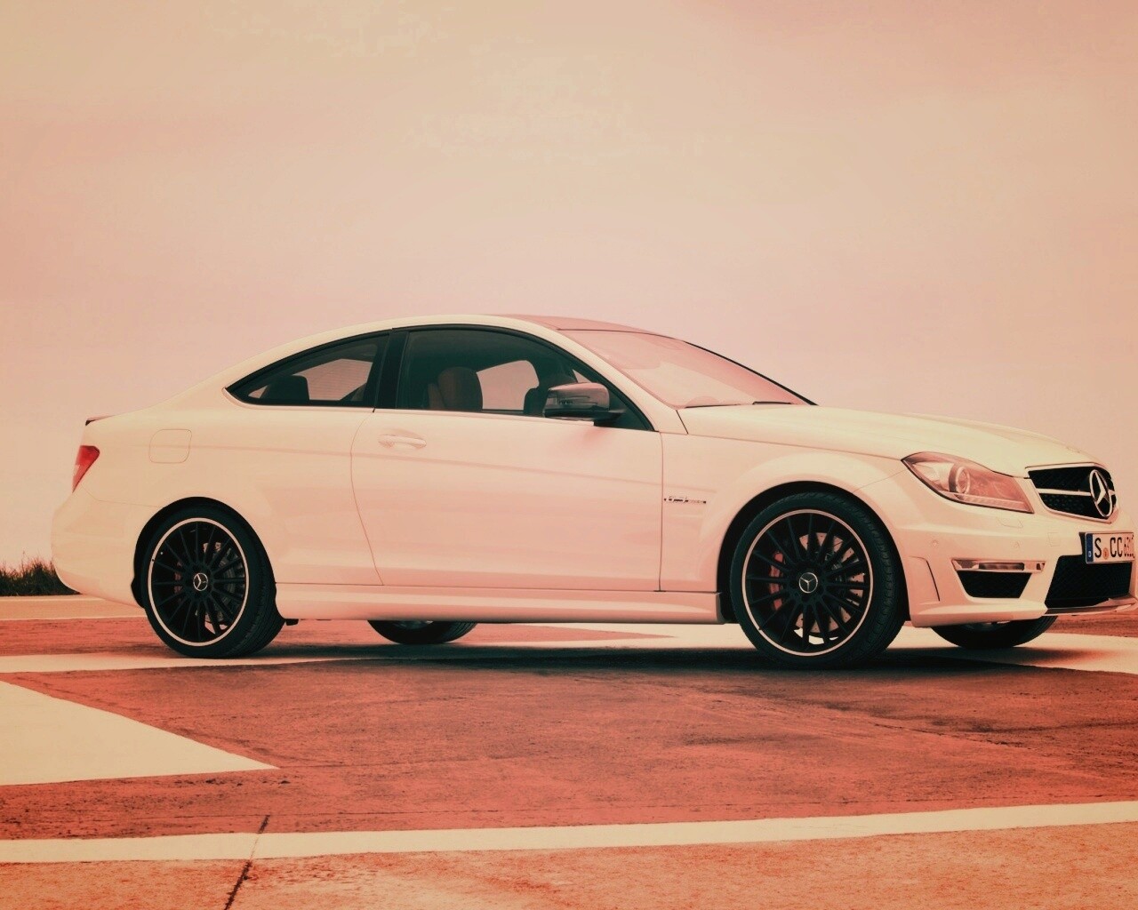 Mecedes C63 обои