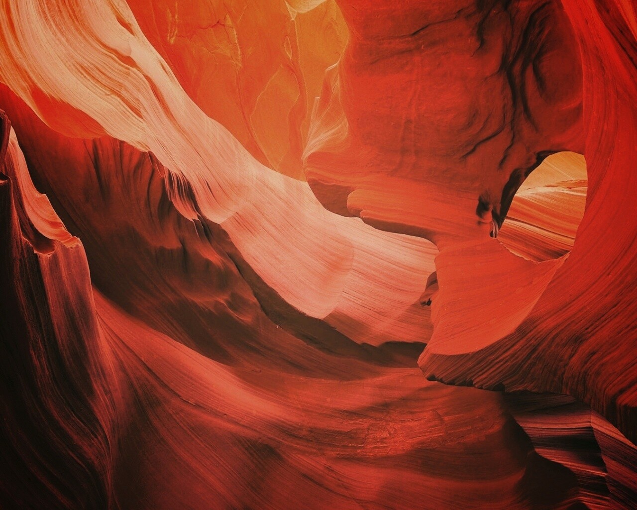 Оранжевая пещера обои