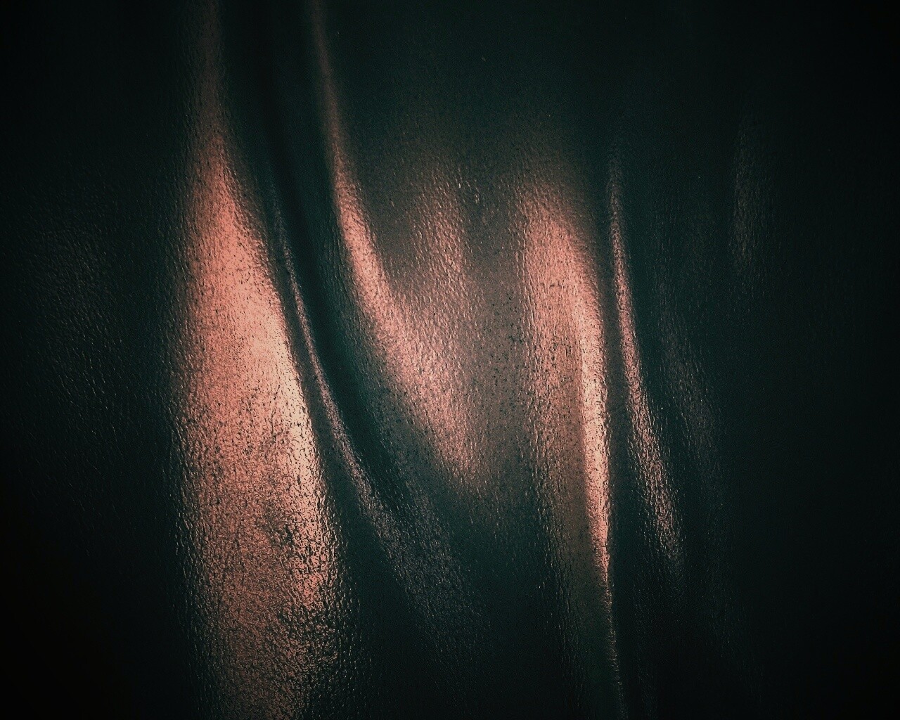 Чёраня кожа обои