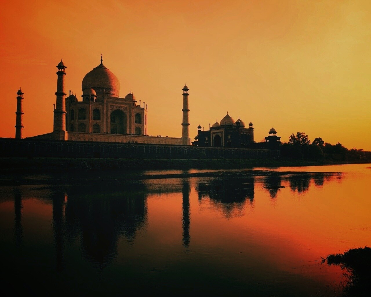 Тадж Махал в сумерках обои