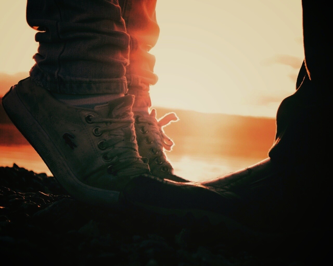 Поцелуй на цыпочках обои