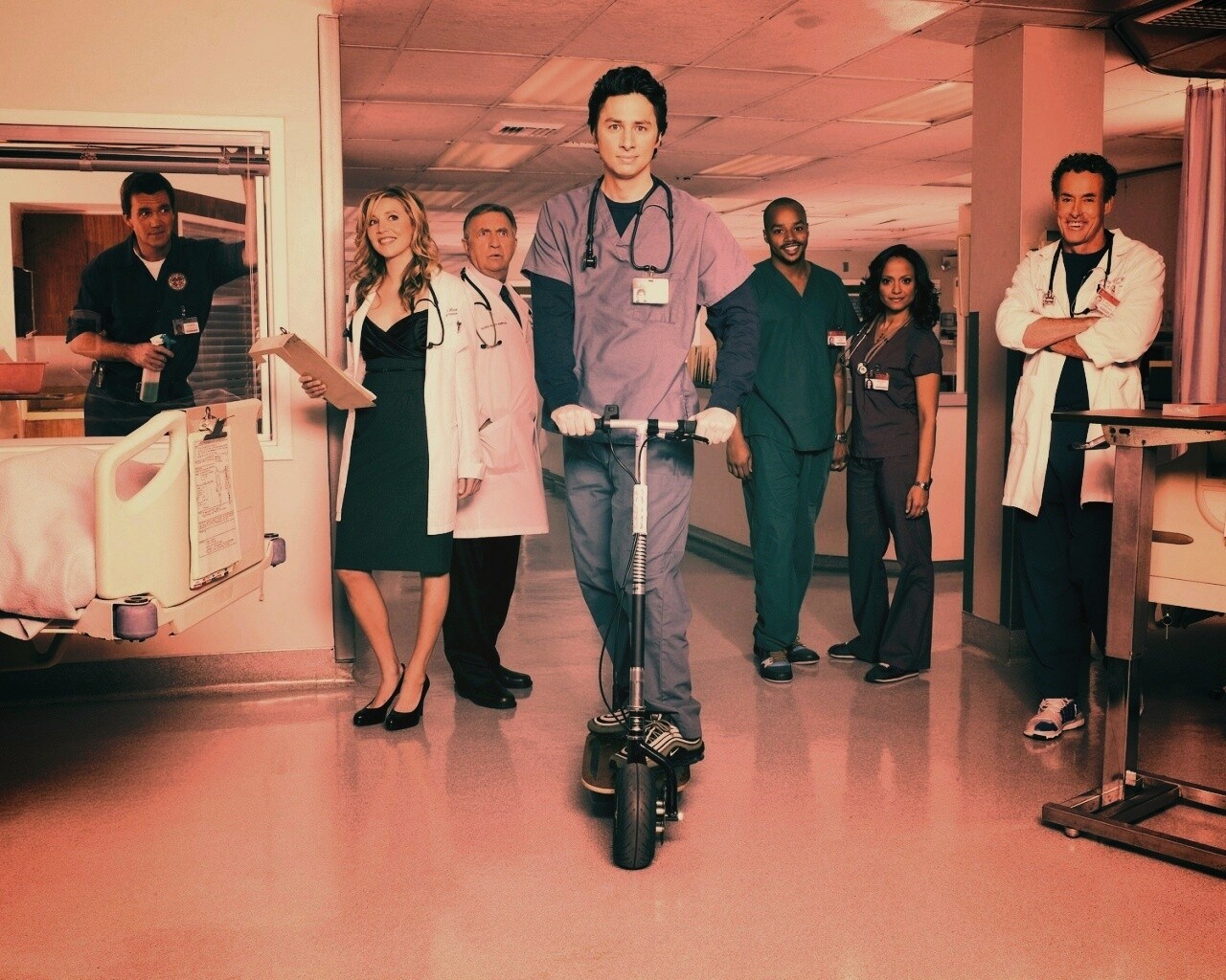 Герои сериала Клиника обои