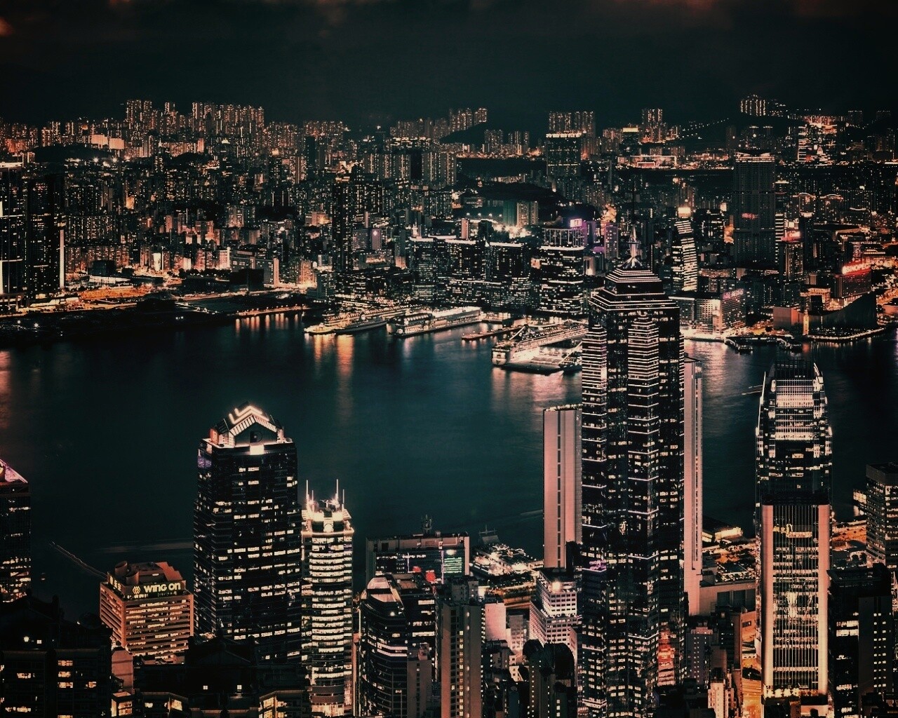 Небоскребы ночью обои