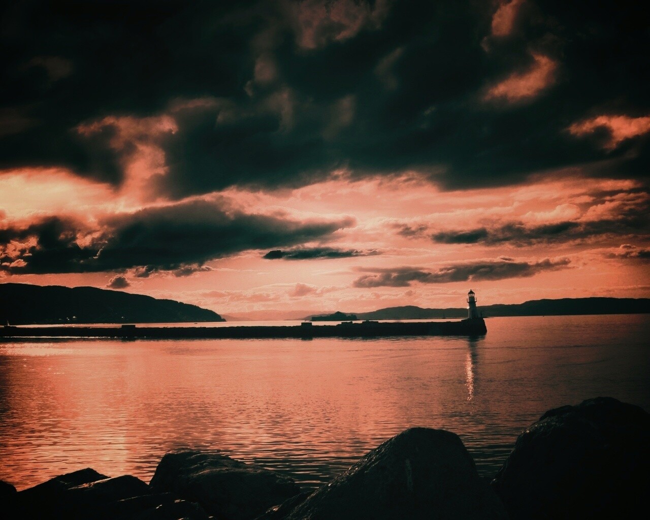 Маяк в далеке обои