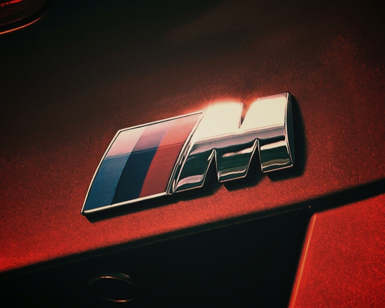 Логотип BMW M1 Series обои
