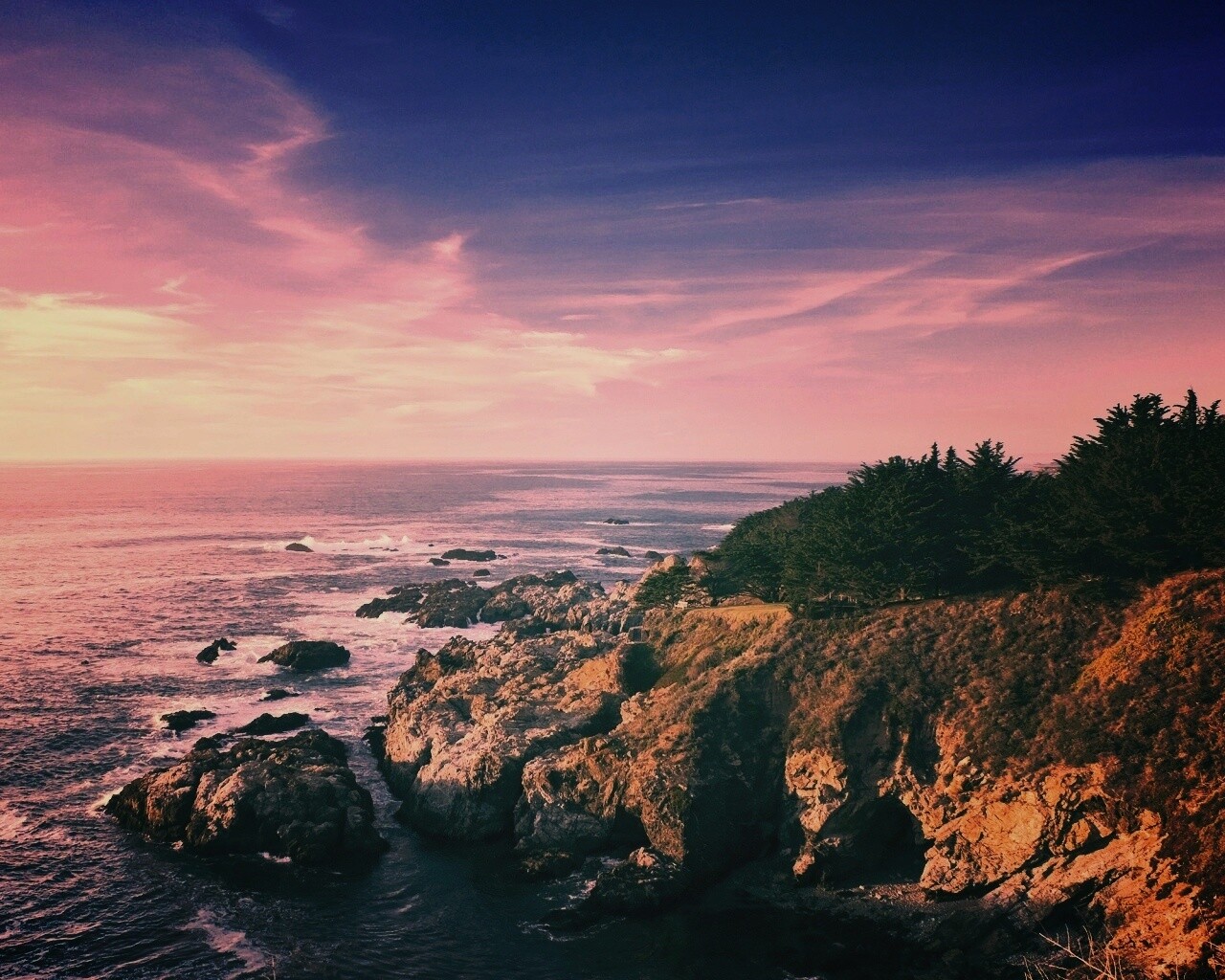 Скалистый берег обои