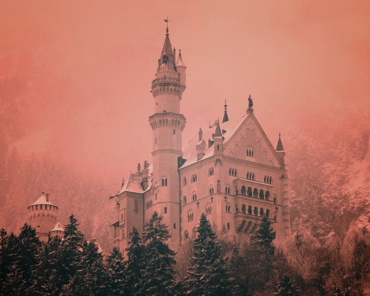 Заснеженный Нойшванштайн обои