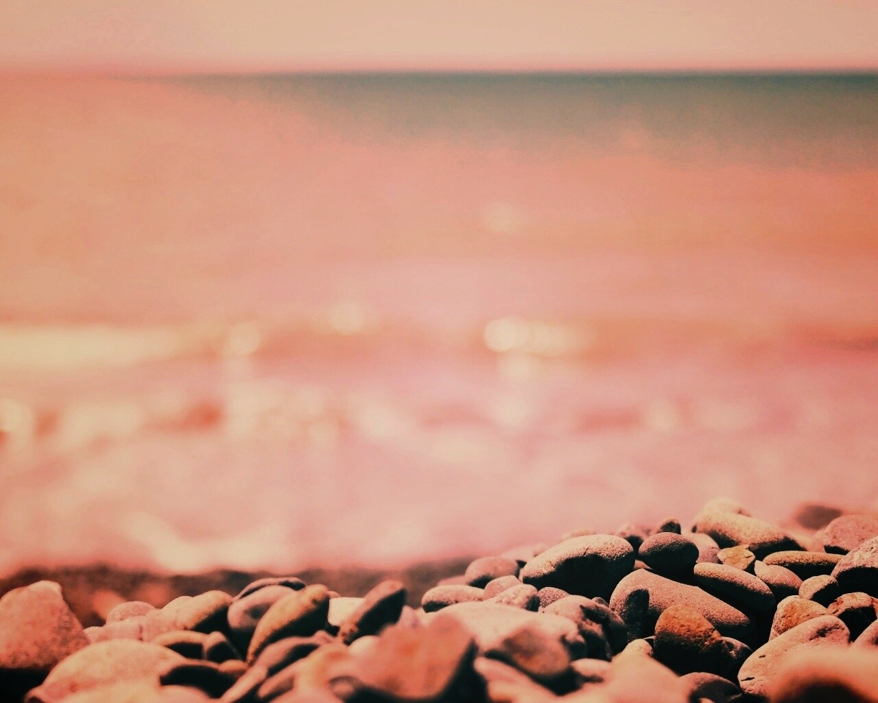 Пляж из гальки обои