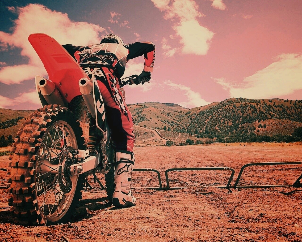 Спортивный мотоцикл обои