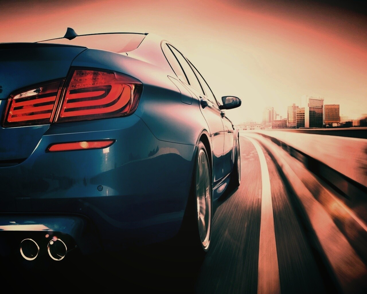 BMW F10 на повроте обои