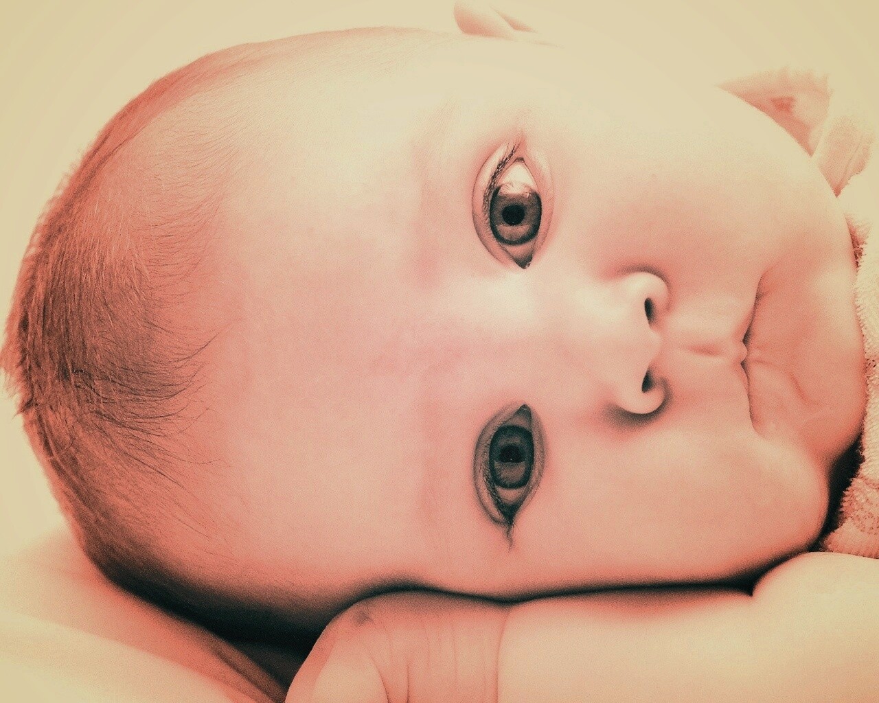 Задумчивый обои