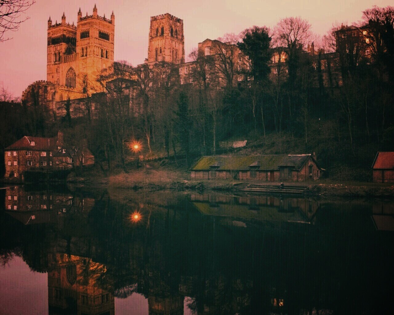 Даремский замок весной обои