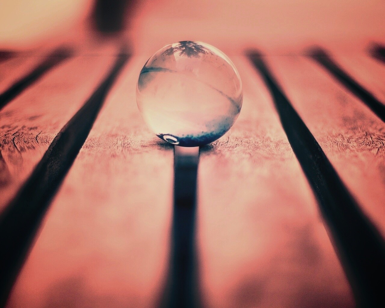 Стеклянный шарик обои