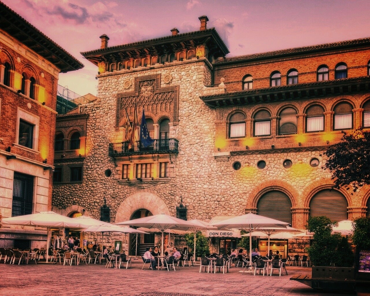 Туристская площадь обои