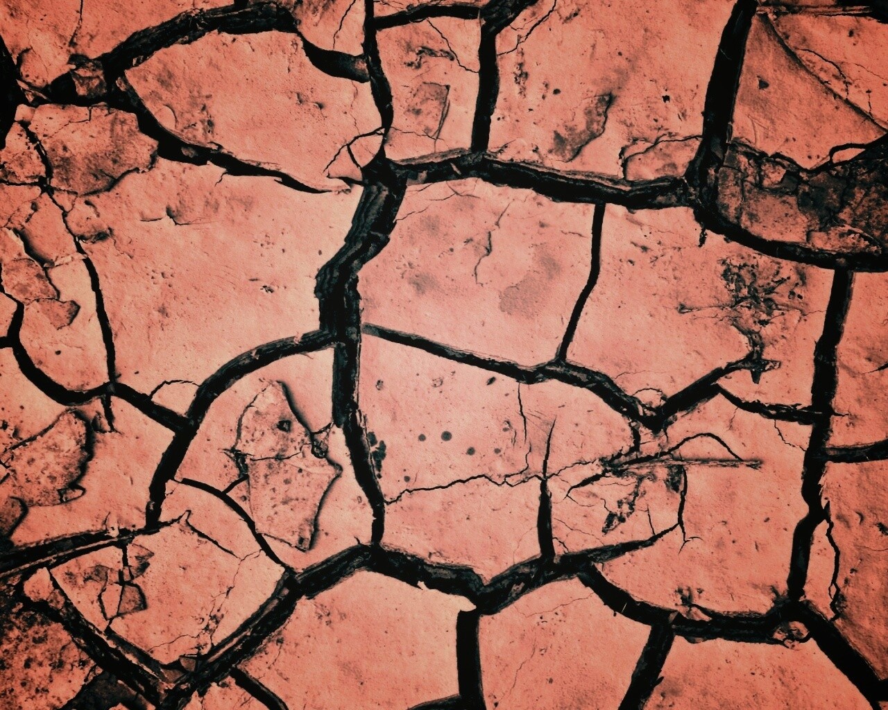 Сухая растрескавшаяся глина обои