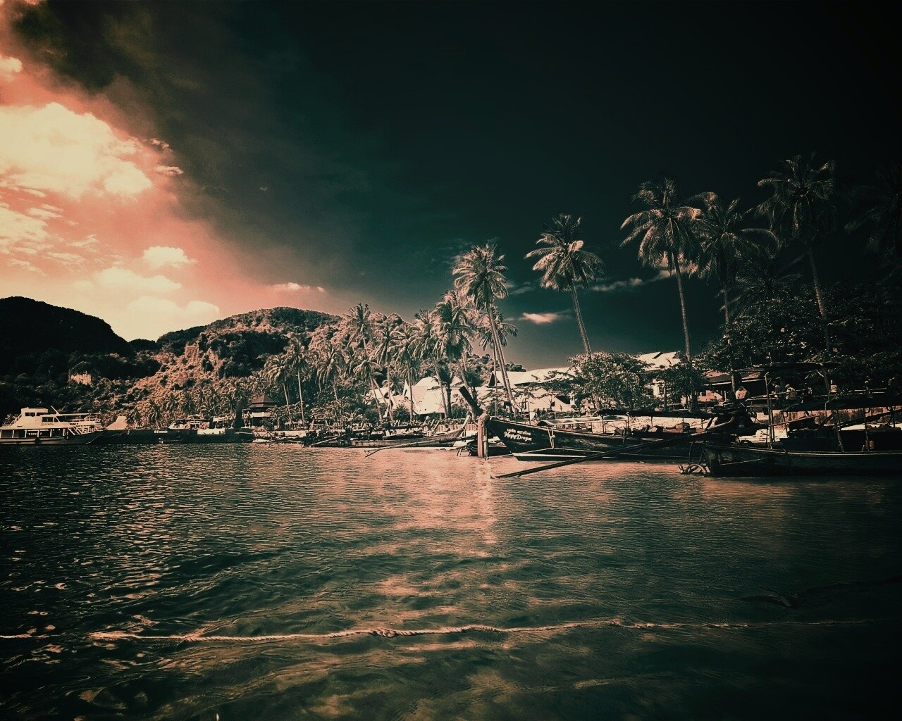 Призрачный пляж обои