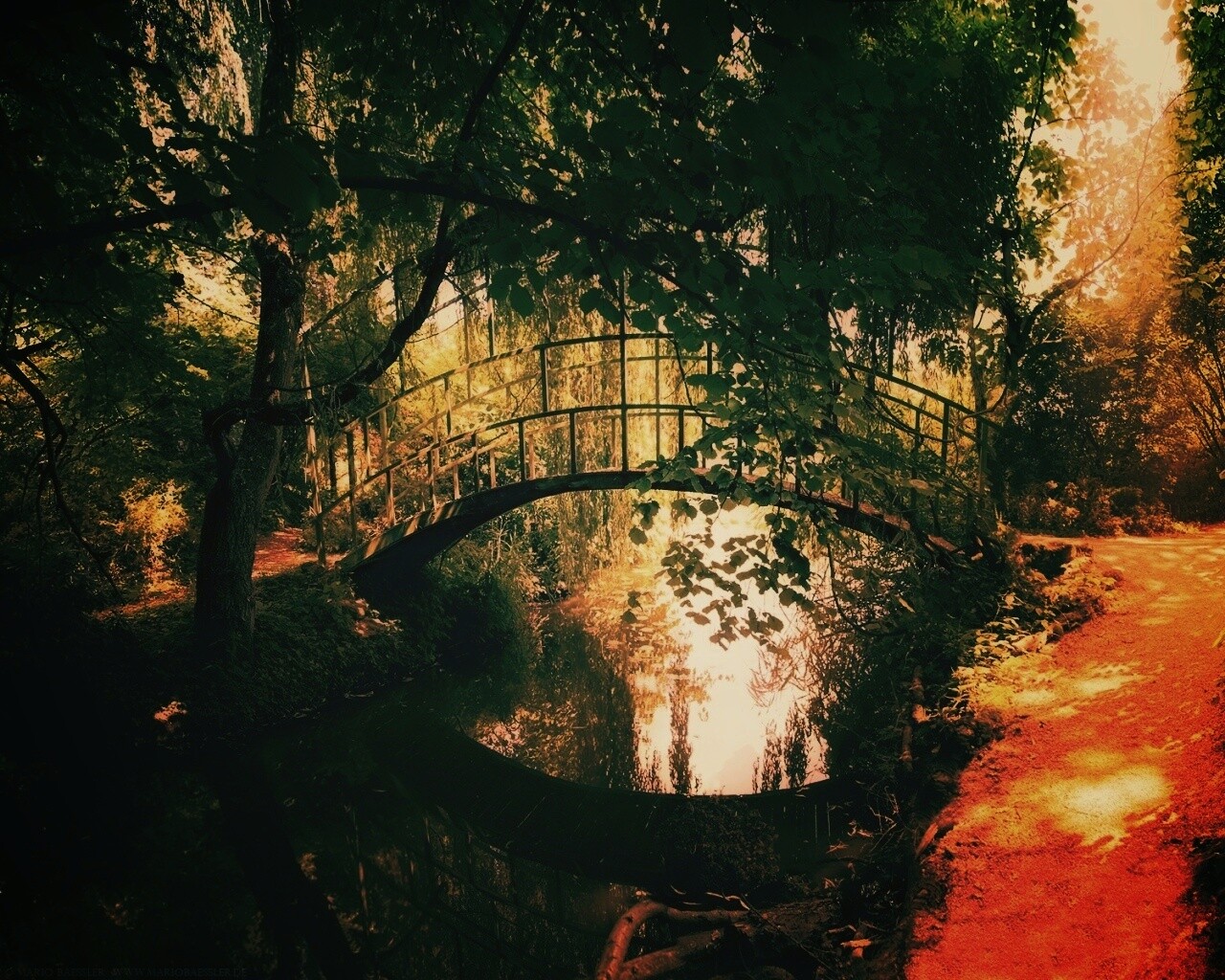 Живописный мостик обои