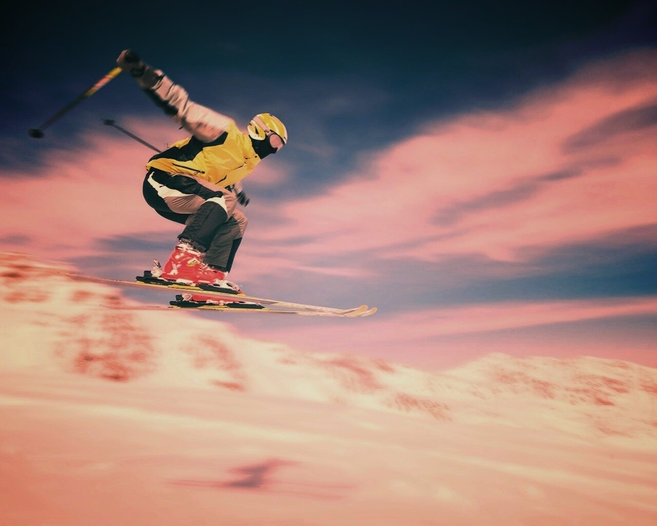 Лыжник в прыжке обои
