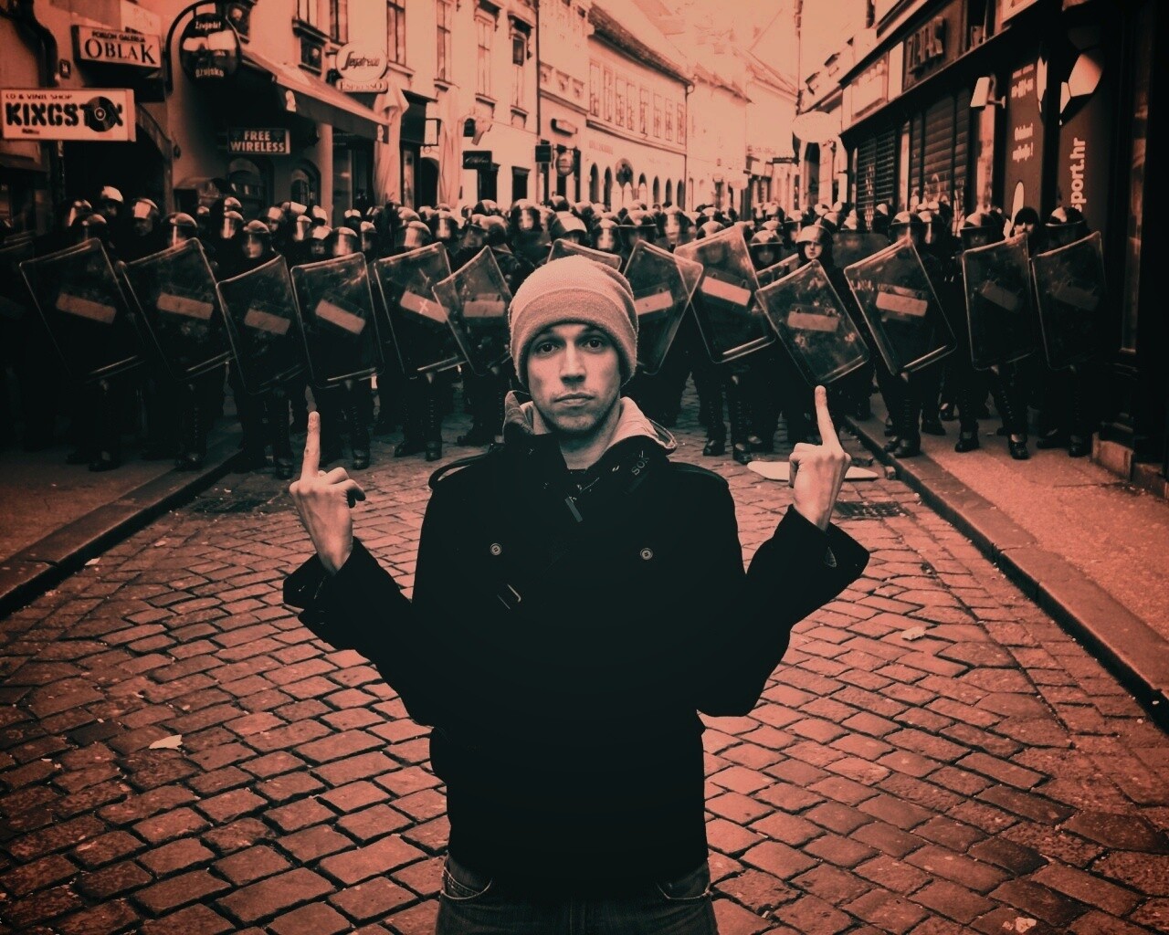 Против системы обои