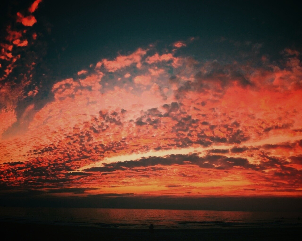 Изумитеьное закатное небо обои