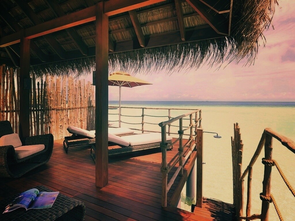 Домик на пляже обои