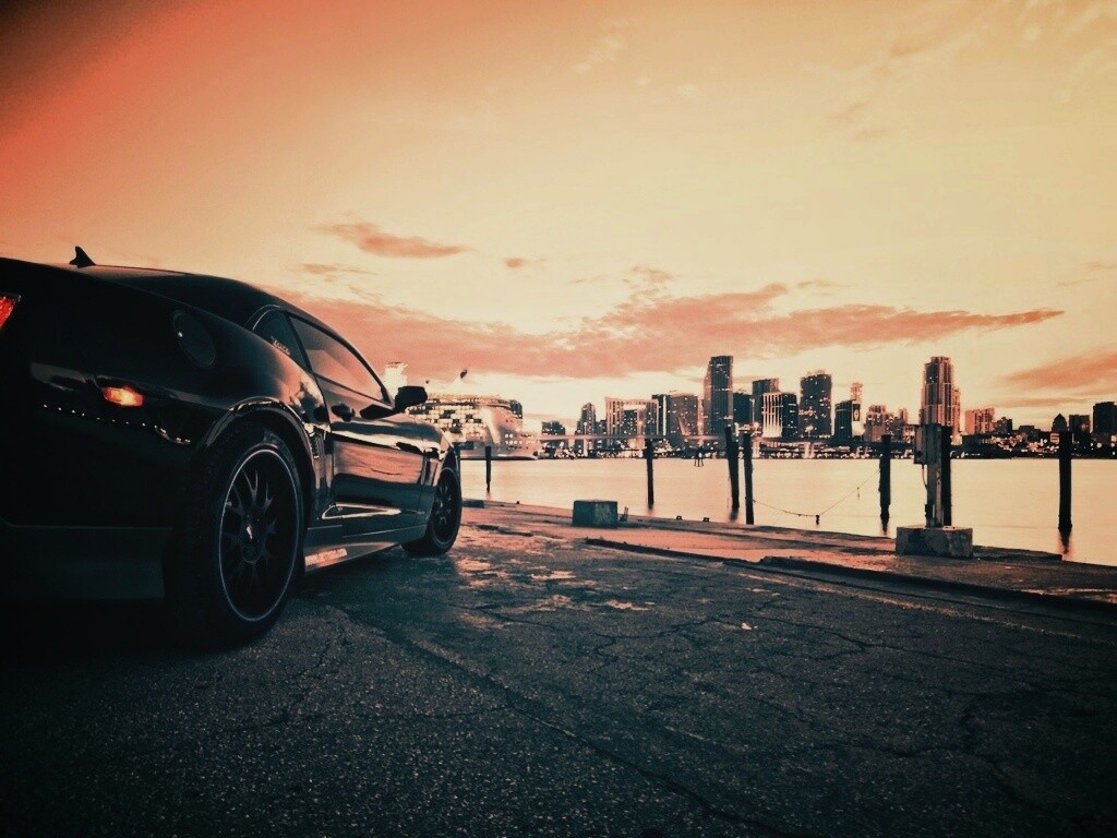 Черный спорткар обои