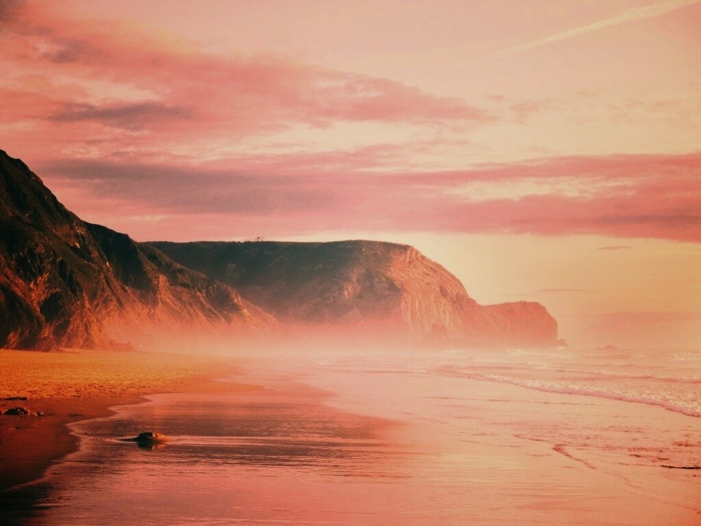 Горы уходящие в море обои