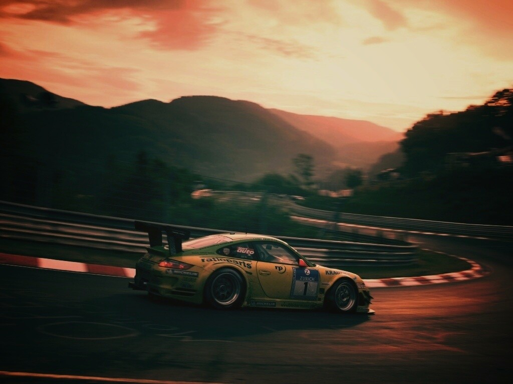Гоночный Порше на треке обои