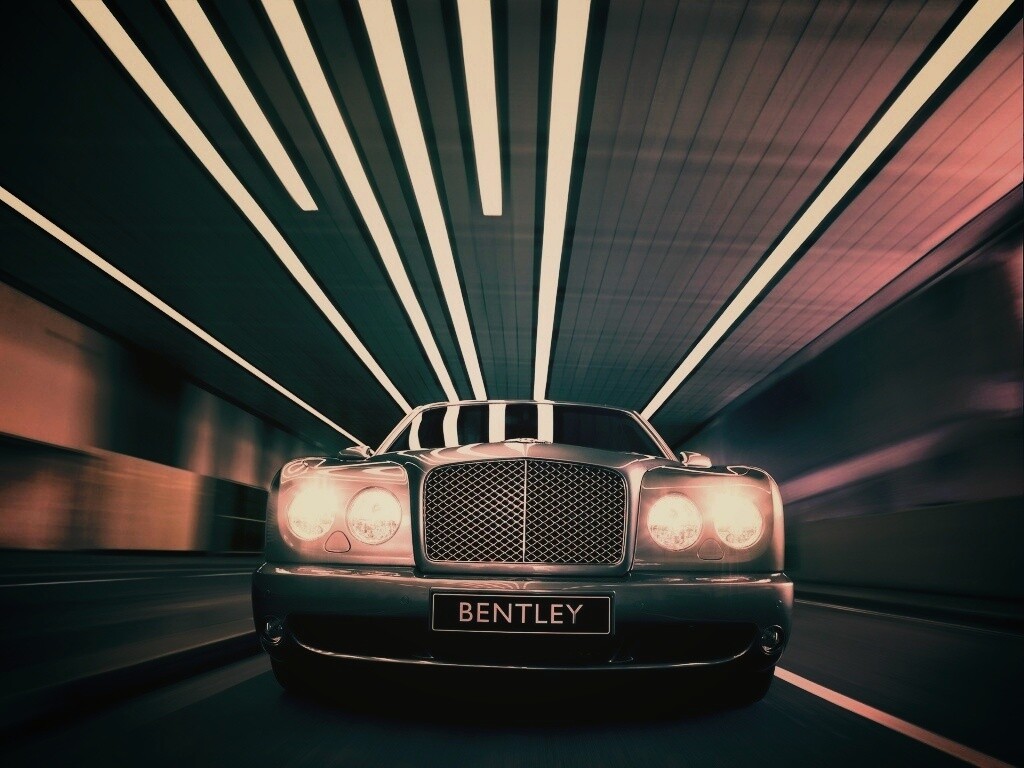 Бентли в тоннеле обои